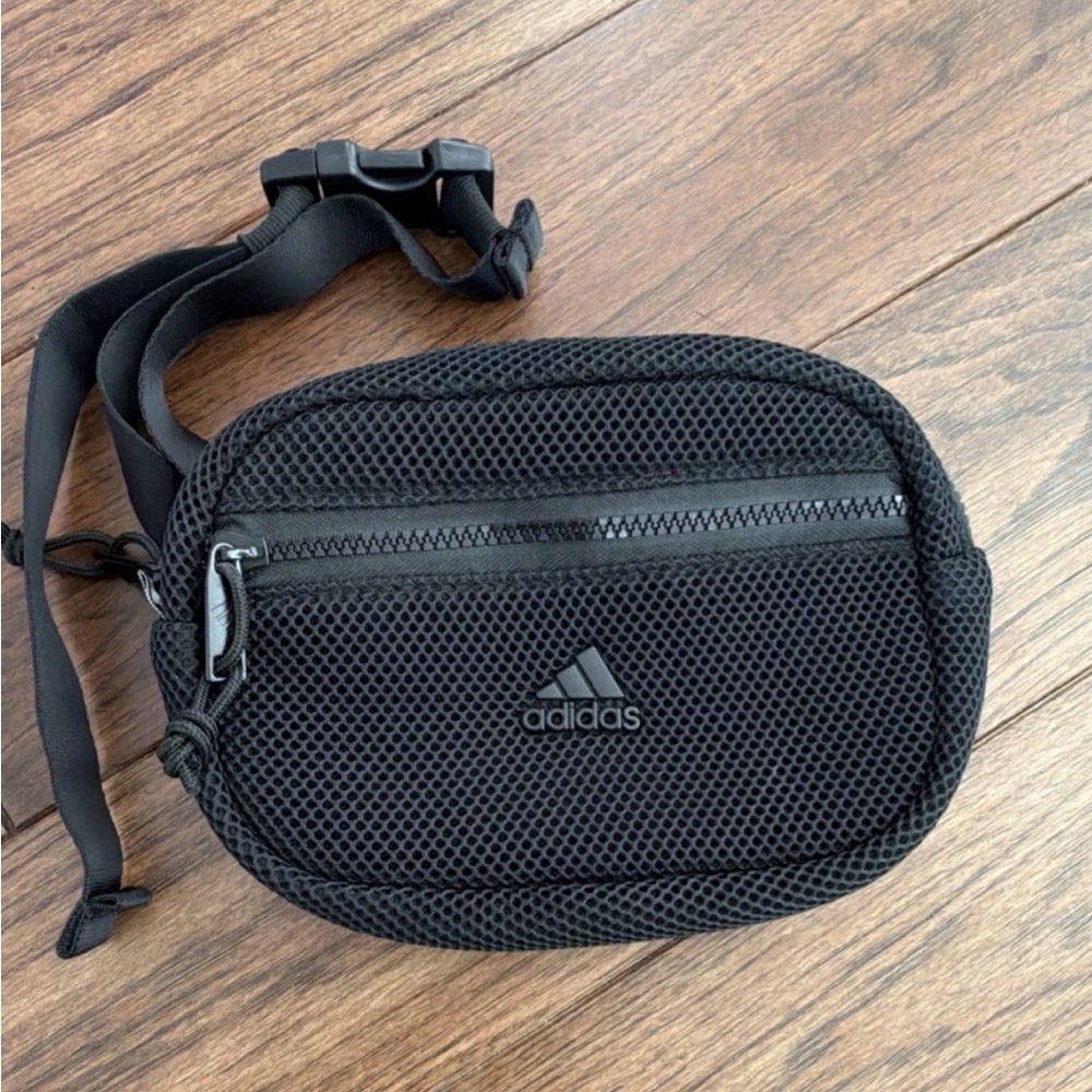 Adidas Black Air Mesh Training Hiking Running Waist Belt Fanny Pack